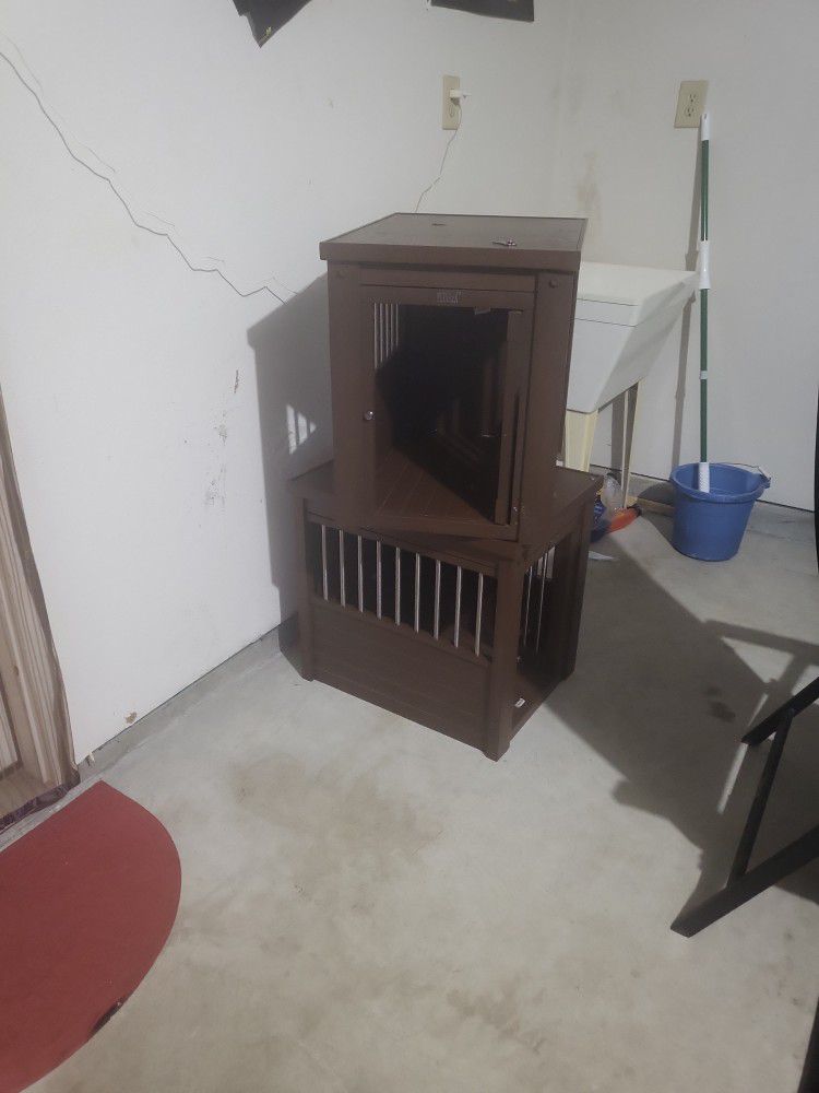 2 Small Dog Kennels 