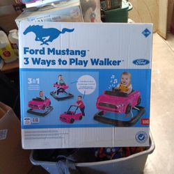 Ford Mustang Walker