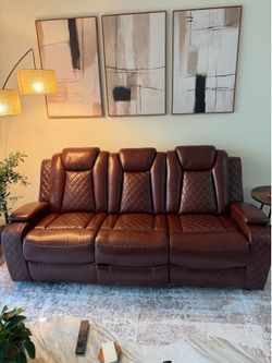 Power Reclining Home Theater Sofa with LED Lights & USB Ports – Like New 🛋️