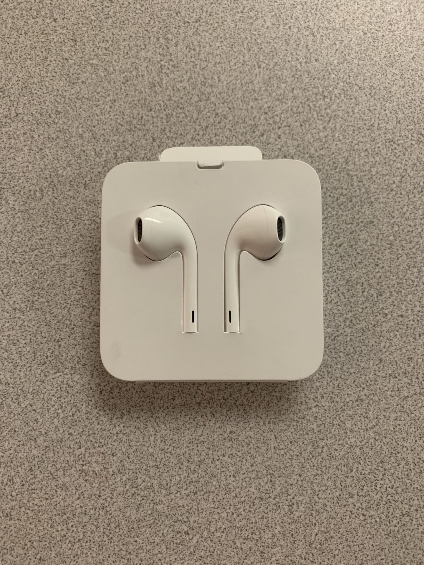 Apple earbuds