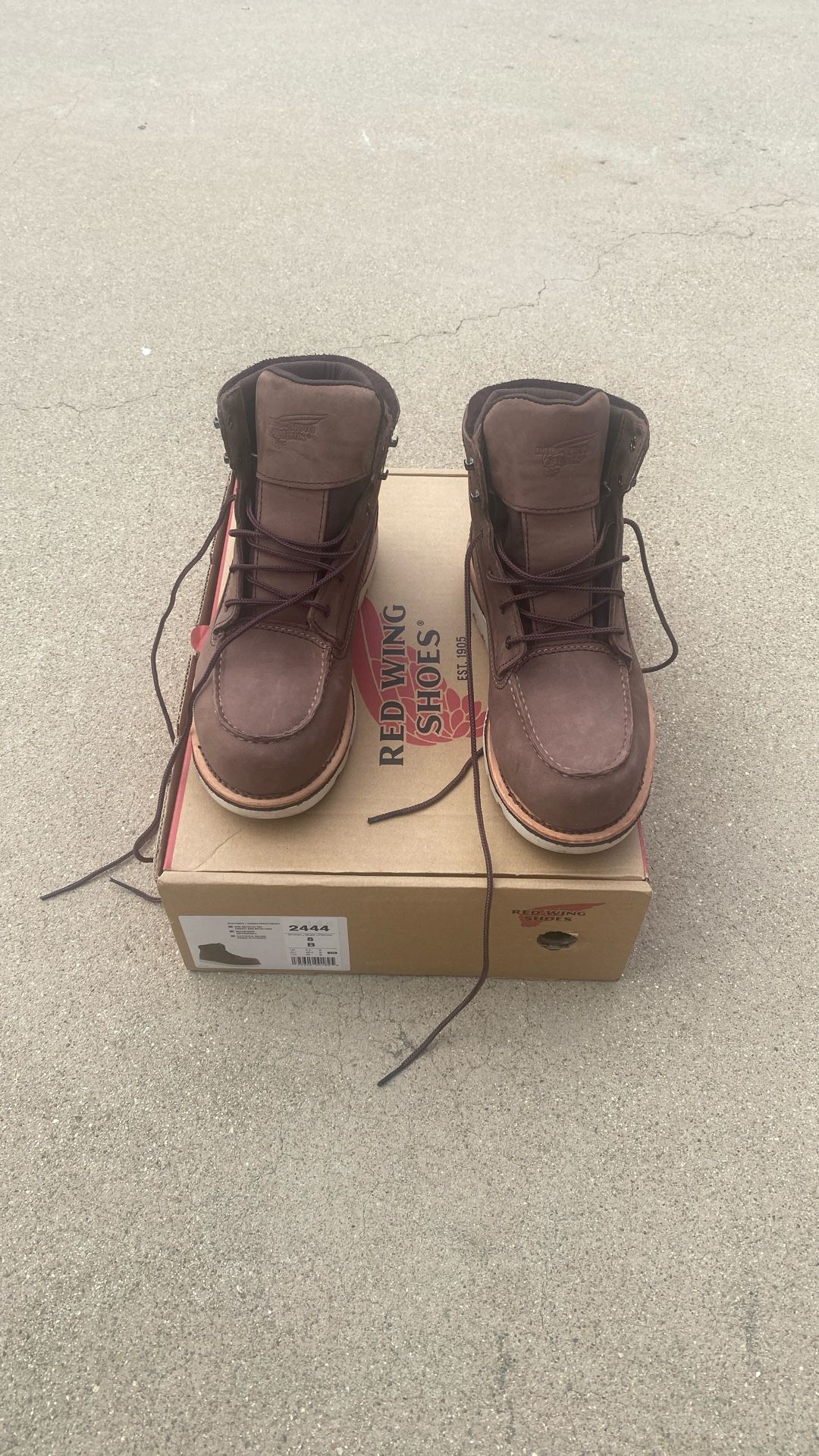 Red Wing Women’s Boots Size 8