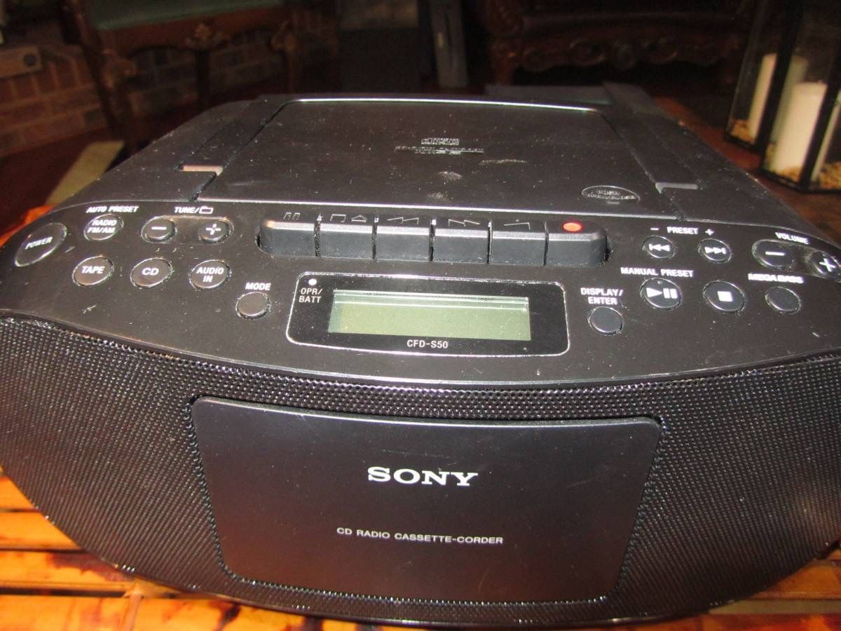 Sony CD Radio Cassette Recorder : FM/AM/Wide FM compatible