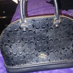 Women's Authentic Coach Bag. 