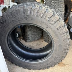 llantas Hercules Están Nuevas 1,200 Las 4