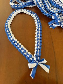 Braided graduation lei 