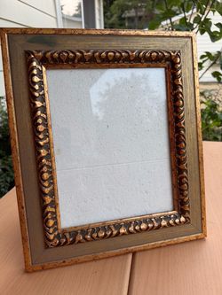 Vintage Ornate Gold Picture Frame 8"x10" (Overall 12"x14")