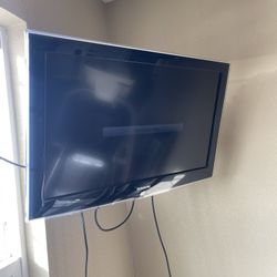 Samsung 32 Inch Tv With Mounting Bracket And Arm 