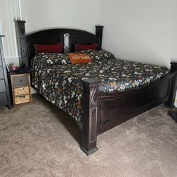 King Size Wood Bed Frame With Matching Night Stands With 3 Drawers