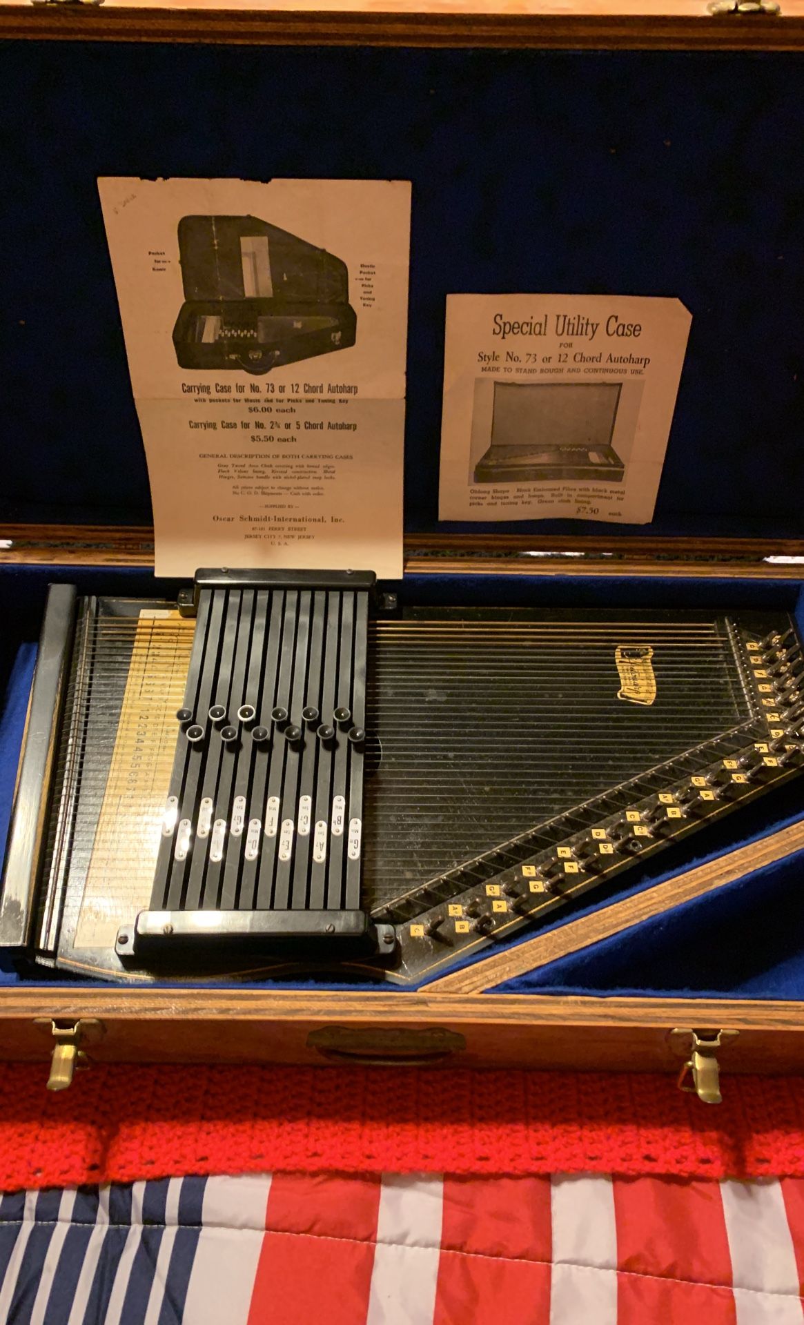 Oscar Schmidt auto Harp Made in the 40s or 1950s in excellent condition with carrying case asking 250