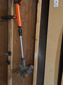 Black and Decker 20v cordless weed eater $40 obo