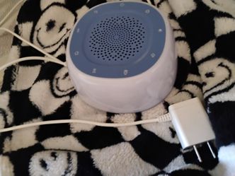 Sound machine/night light