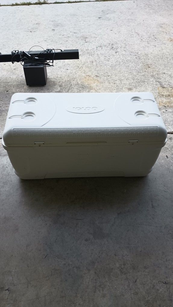 IGLOO Maxcold Cooler