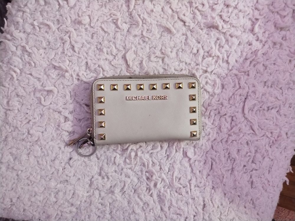 Michael Kors Cream And Gold Wristlet Wallet 