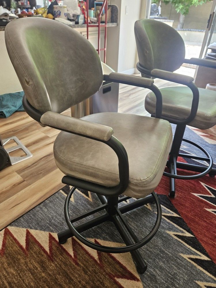 Free 4 Bar Stools