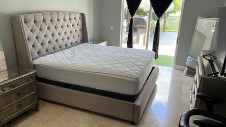 King size bed with mattress