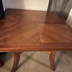 Dining Room Table w/ 4 chairs 