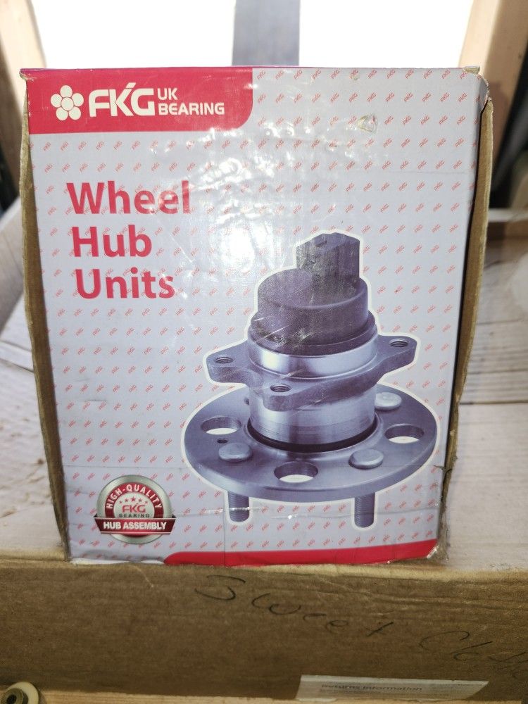 04-12 Malibu, 05-10 G6, 07-09 Aura, 08-10 Cobalt HHR (SS Only) Wheel Bearring / Hub Assembly