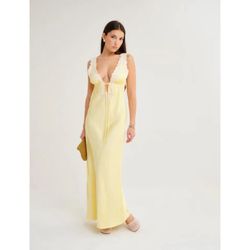BNWT $140 RUMORED Venice Maxi Dress M Banana Butter Yellow White Lace Trim Deep V-Neck Tie Waist