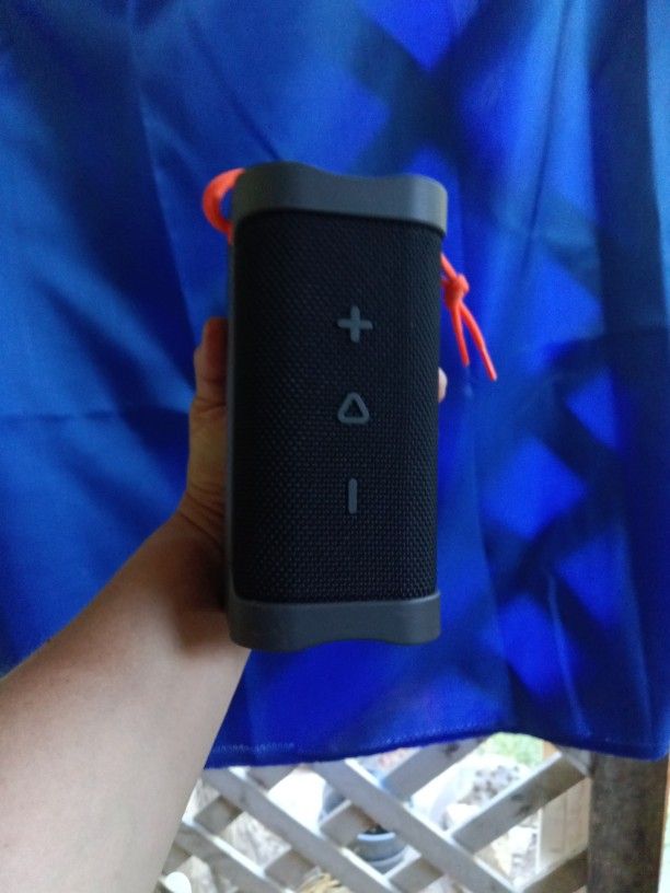 Skull Candy Bluetooth Speaker