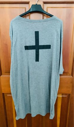 Nike Mens XXLT Gray T  Shirt with Black Cross on Back , Short Sleeve