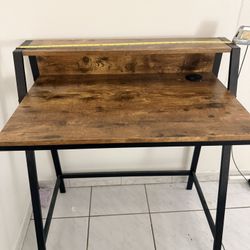 School/vanity Desk NEED GONE!!!!!