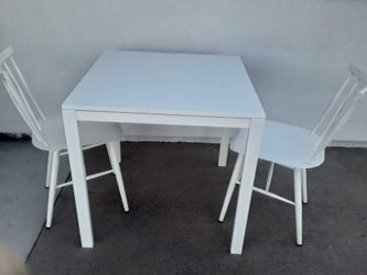 ikea table with two chairs 30x30x30 inches