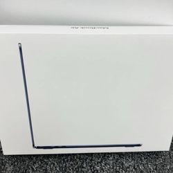 Brand New MacBook Air M4