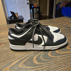 Women's Nike Dunks-Size 9