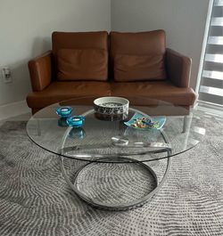 Set of 3 glass round tables (coffee and side tables)