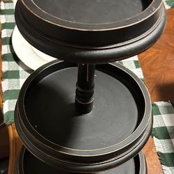 Better Homes and Gardens 3-Tier Serving Tray. Read Description