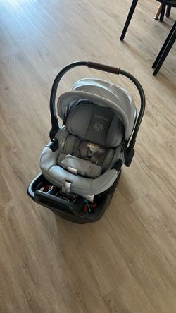UppaBaby Aria Car Seat