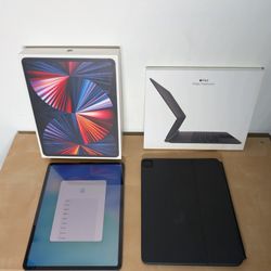 Apple iPad Pro 5th Gen 12.9 Inch 128GB WiFi Tablet Bundle W/ Magic Keyboard