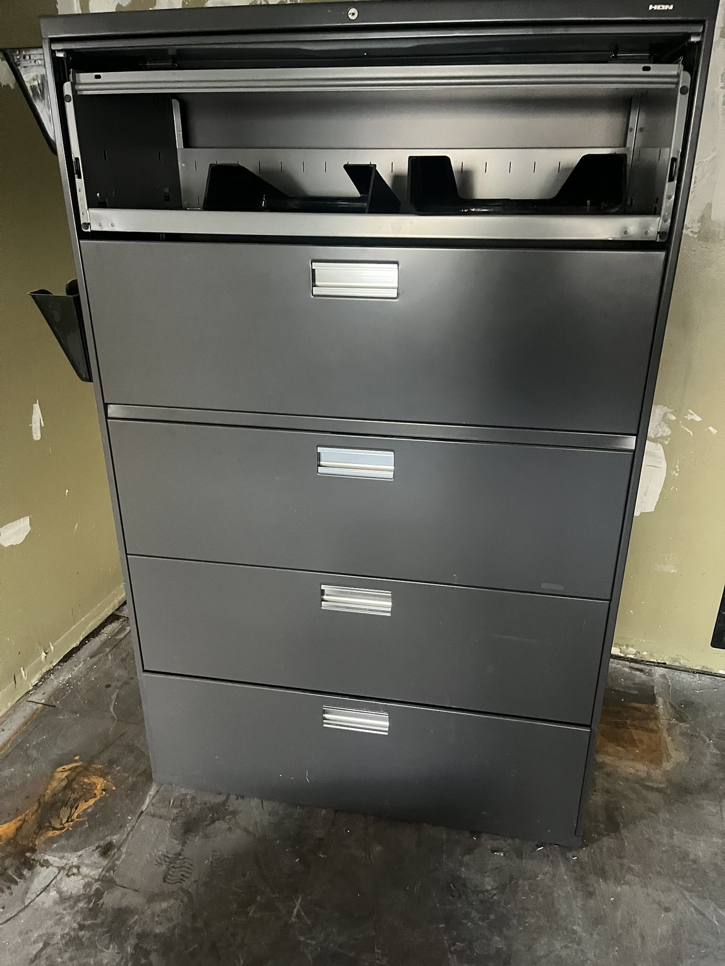 Filing Cabinets 
