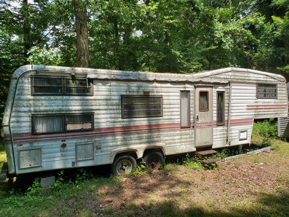 FREE RV CAMPER