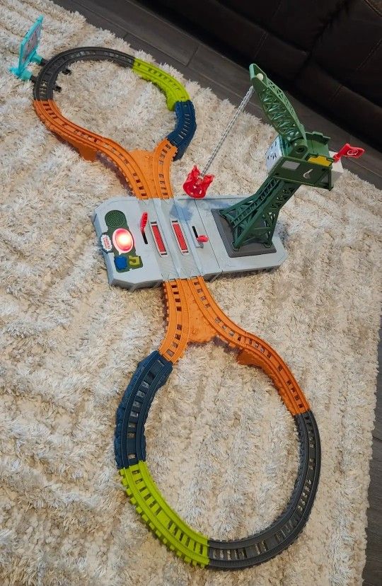 ✅️ Thomas & Friends Toy Track Playset w/Sounds• Add On To Thomas Collection• L50"xW18"xH16"• Great Condition• $25firm
