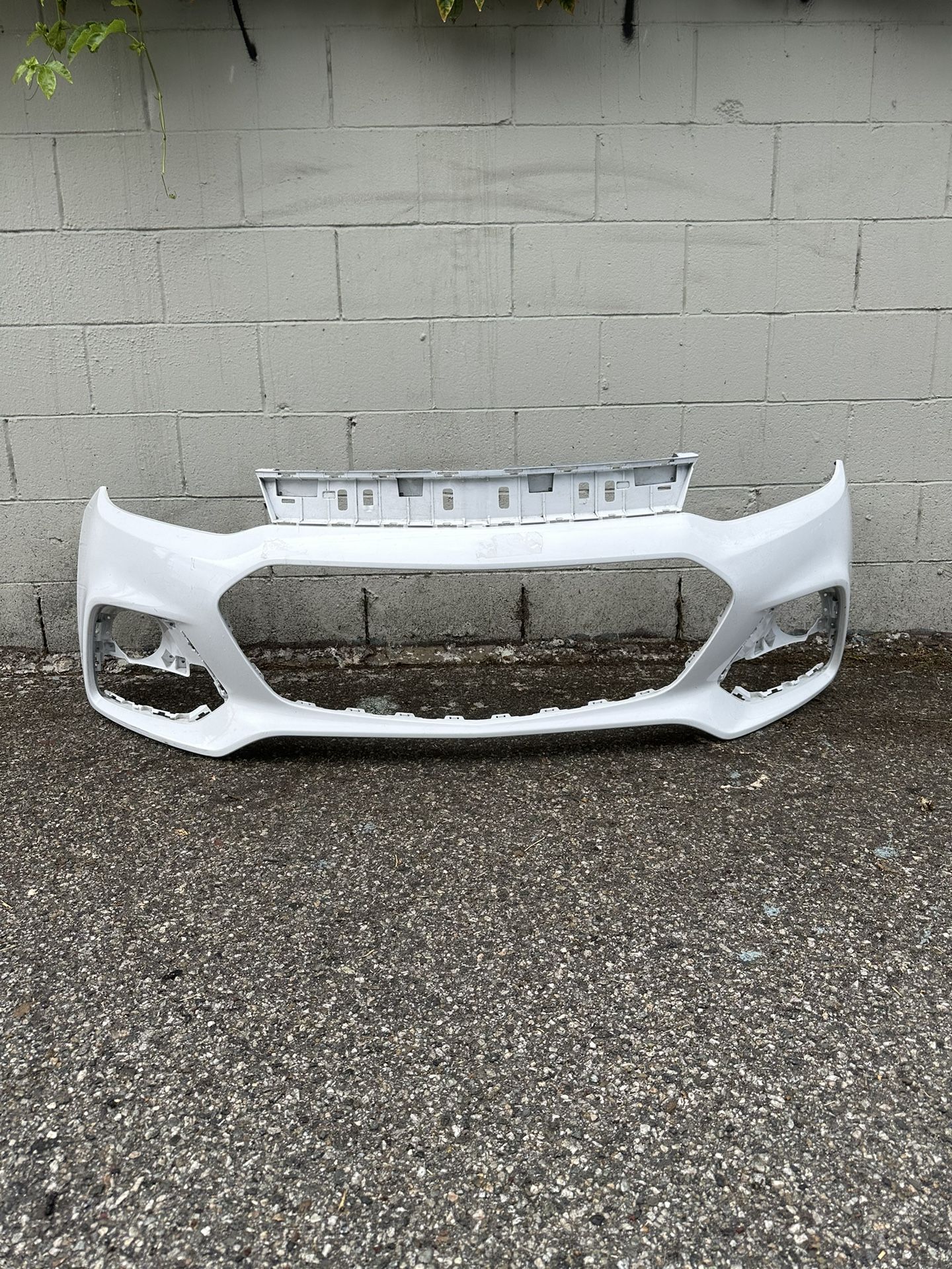 Chevy Trax Chevrolet Trax Front Bumper Cover Original Used 2017/2018/2019/2020/2021/2022/