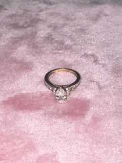 10k gold engagement ring