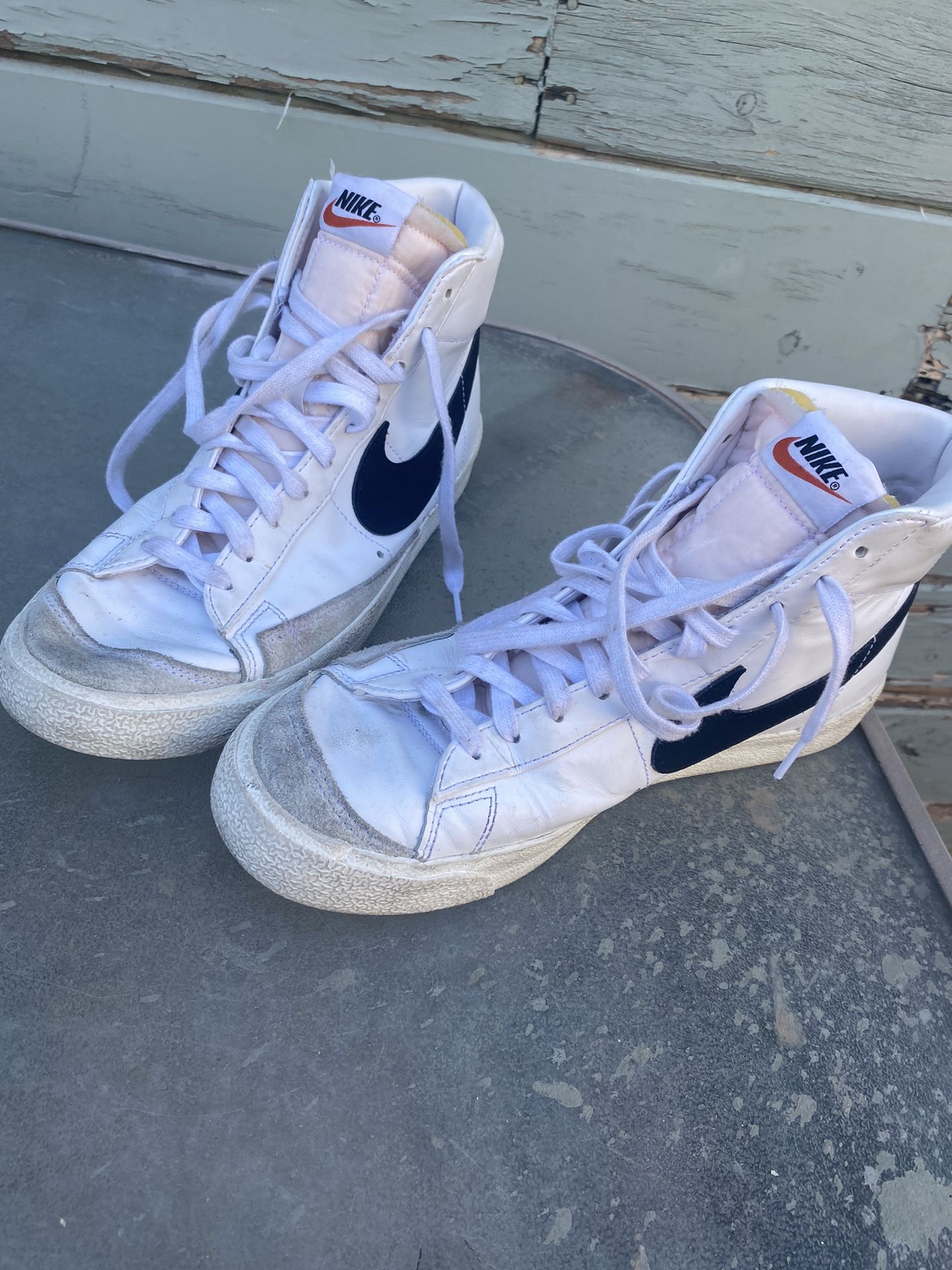 Nike 77s