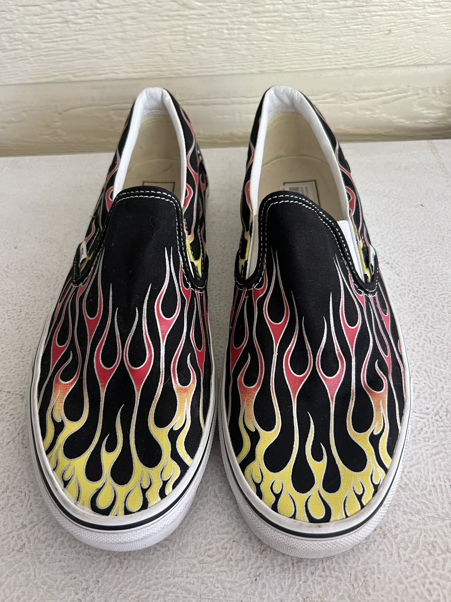 Vans Classic Slip On Red Flames Black Athletic Casual Shoes/Sneakers Men’s Size 11