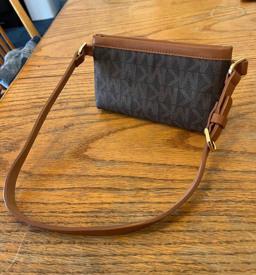 Michael Kors PVC Thick Leather Belt Bag Zip Pouch In Excellent Condition & Super Clean