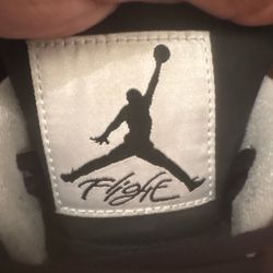 Jordan 4 Fear
