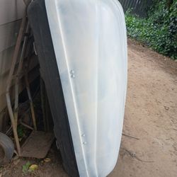 Cargo carrier