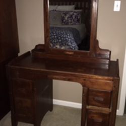 Antique Vanity With Mirror 