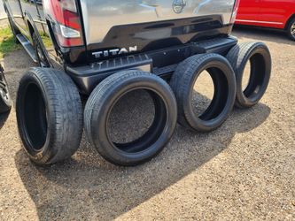 Vendo un Set completo de llantas medidas son 235/55/R20 marca  michelín  primacy  tour