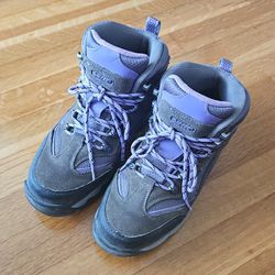 Hi-Tec Hiking Boots - Women's 8