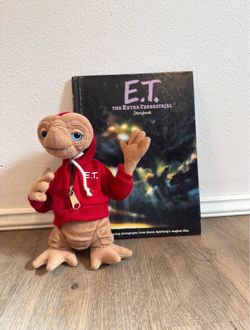 E.T. The Extra-Terrestrial Vintage Collectible Set 👽