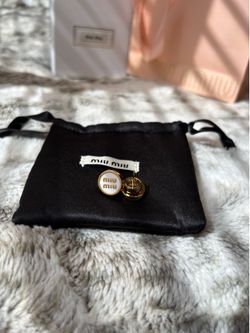💗Cute Miu Miu earrings💗