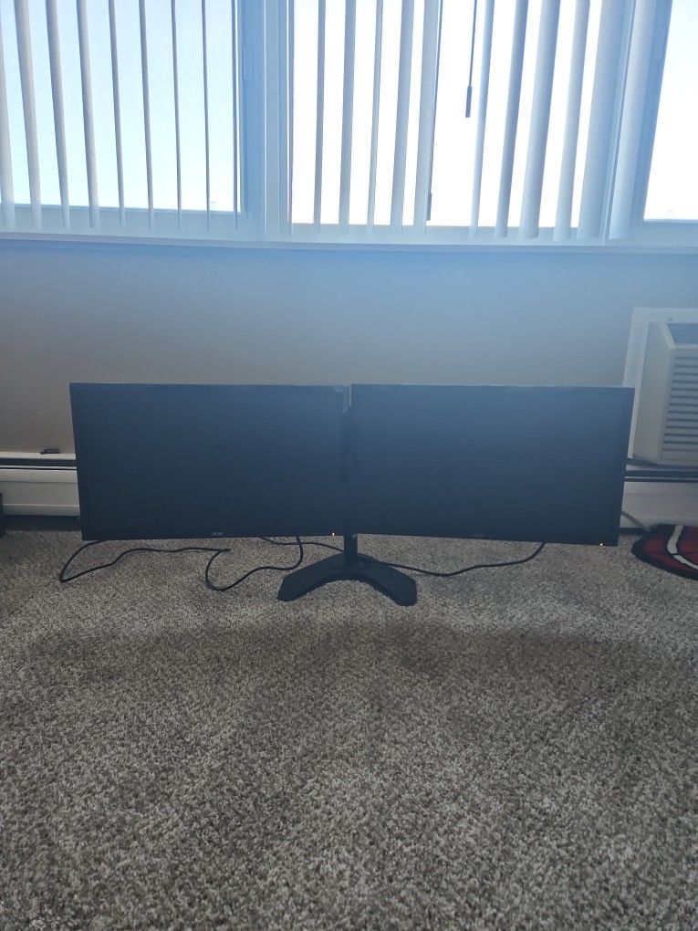 Acer Dual Monitors and Stand
