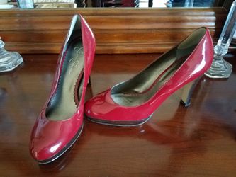 Red patent leather Jessica Simpson pumps, size 10