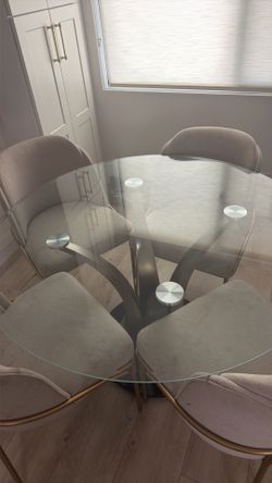 Circle dining table with 4 chairs